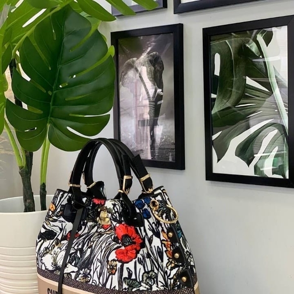 Hand bags/ hand bags shoe set - Picture 3 of 4